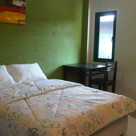 2 Home Chalong Buitenkant foto