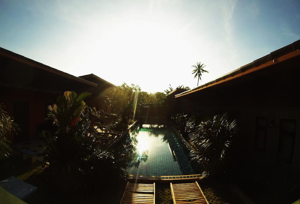 2 Home Chalong Buitenkant foto