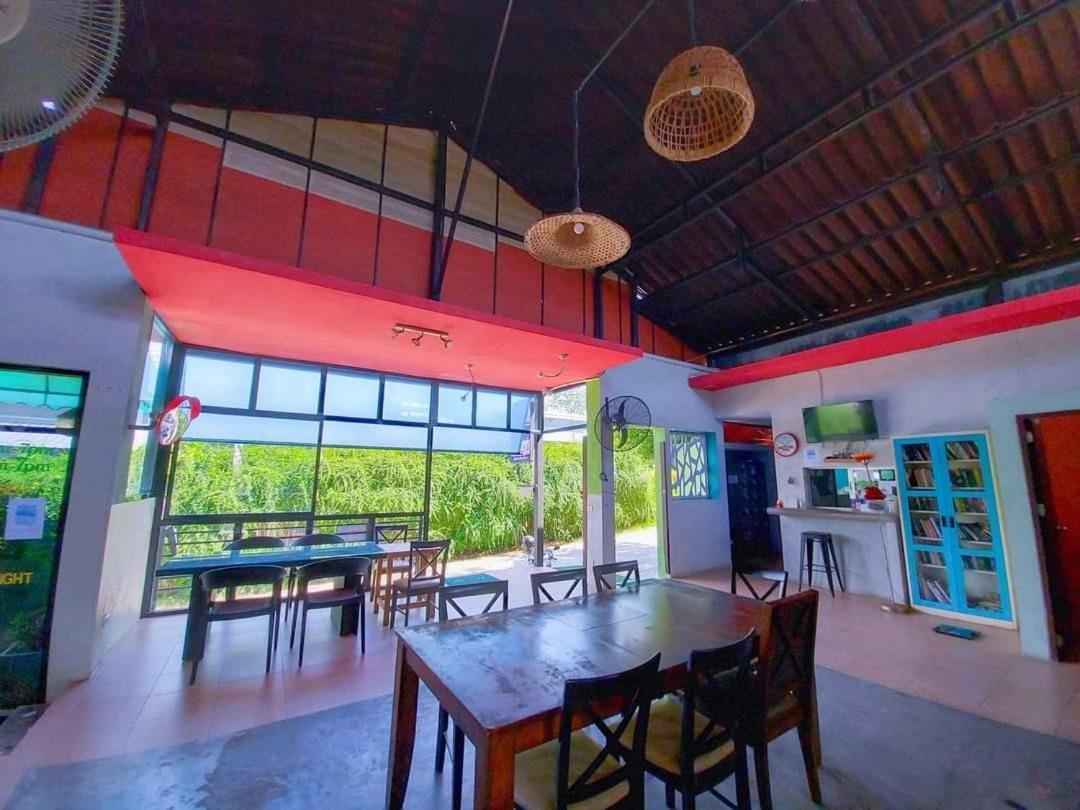 2 Home Chalong Buitenkant foto
