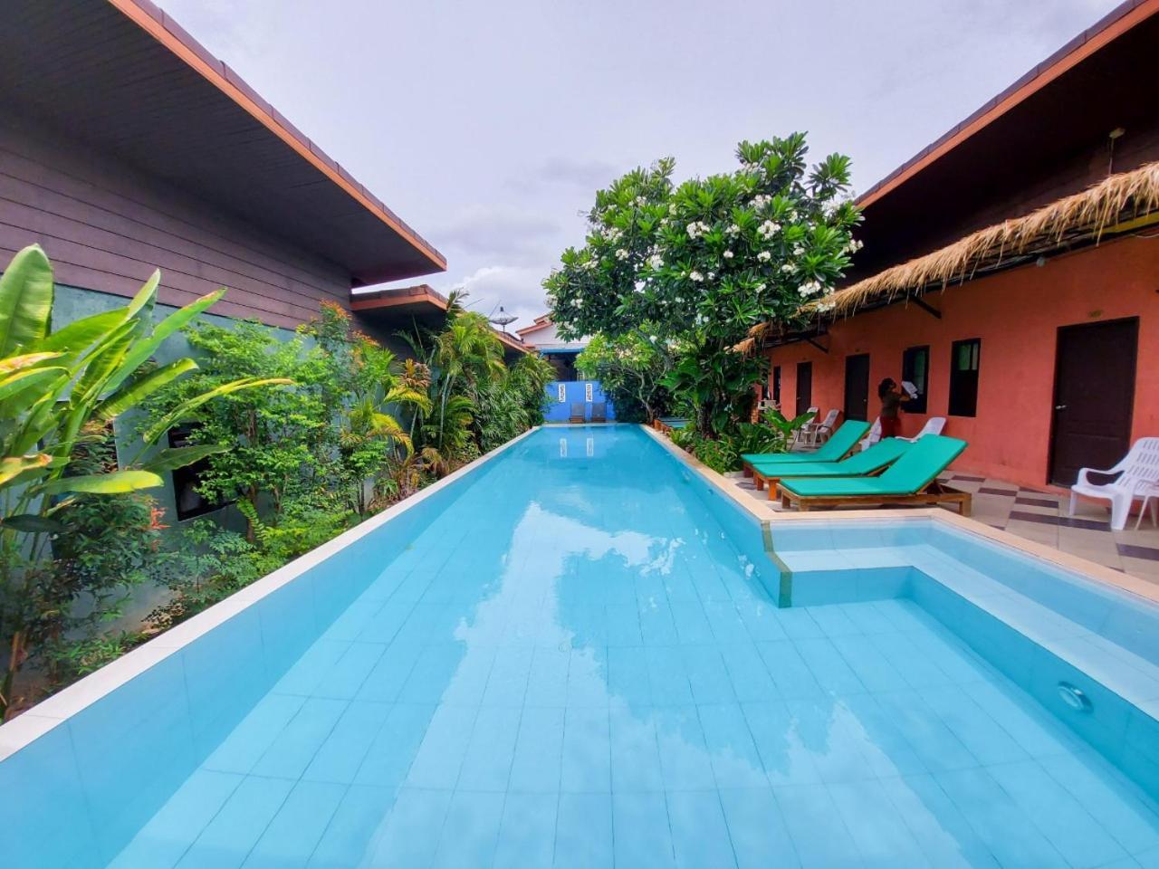 2 Home Chalong Buitenkant foto