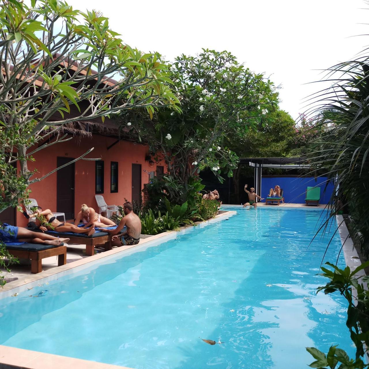 2 Home Chalong Buitenkant foto