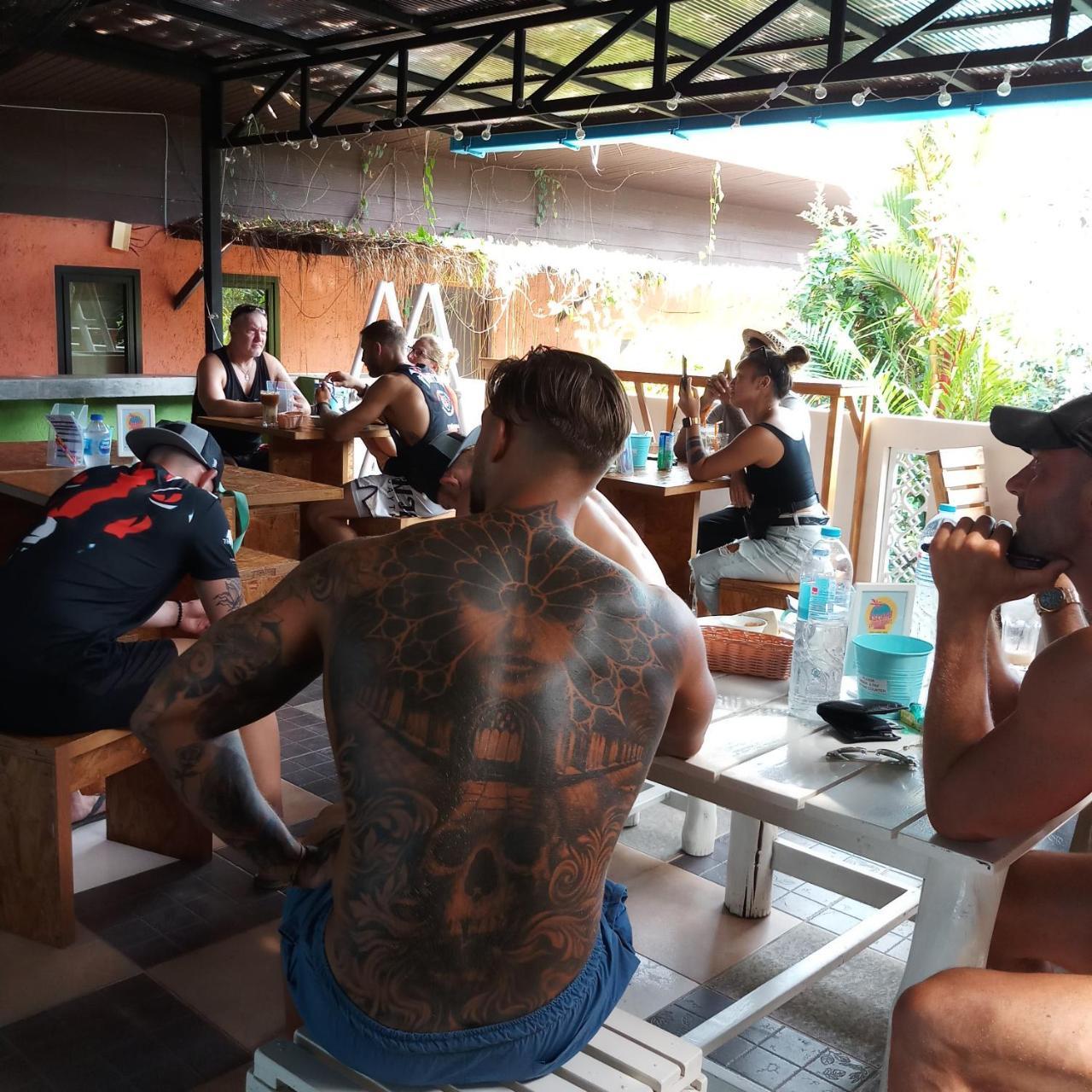 2 Home Chalong Buitenkant foto